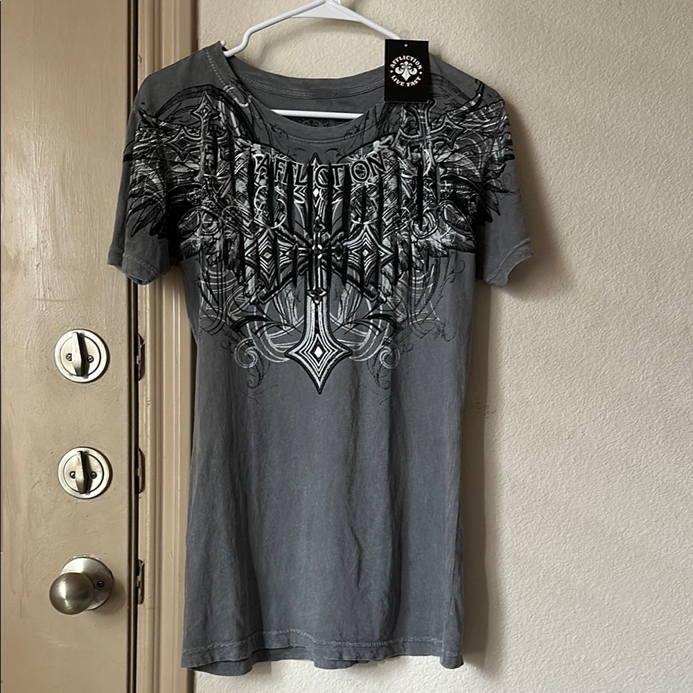 Affliction Women’s Gray Graphic Crew Neck Tee